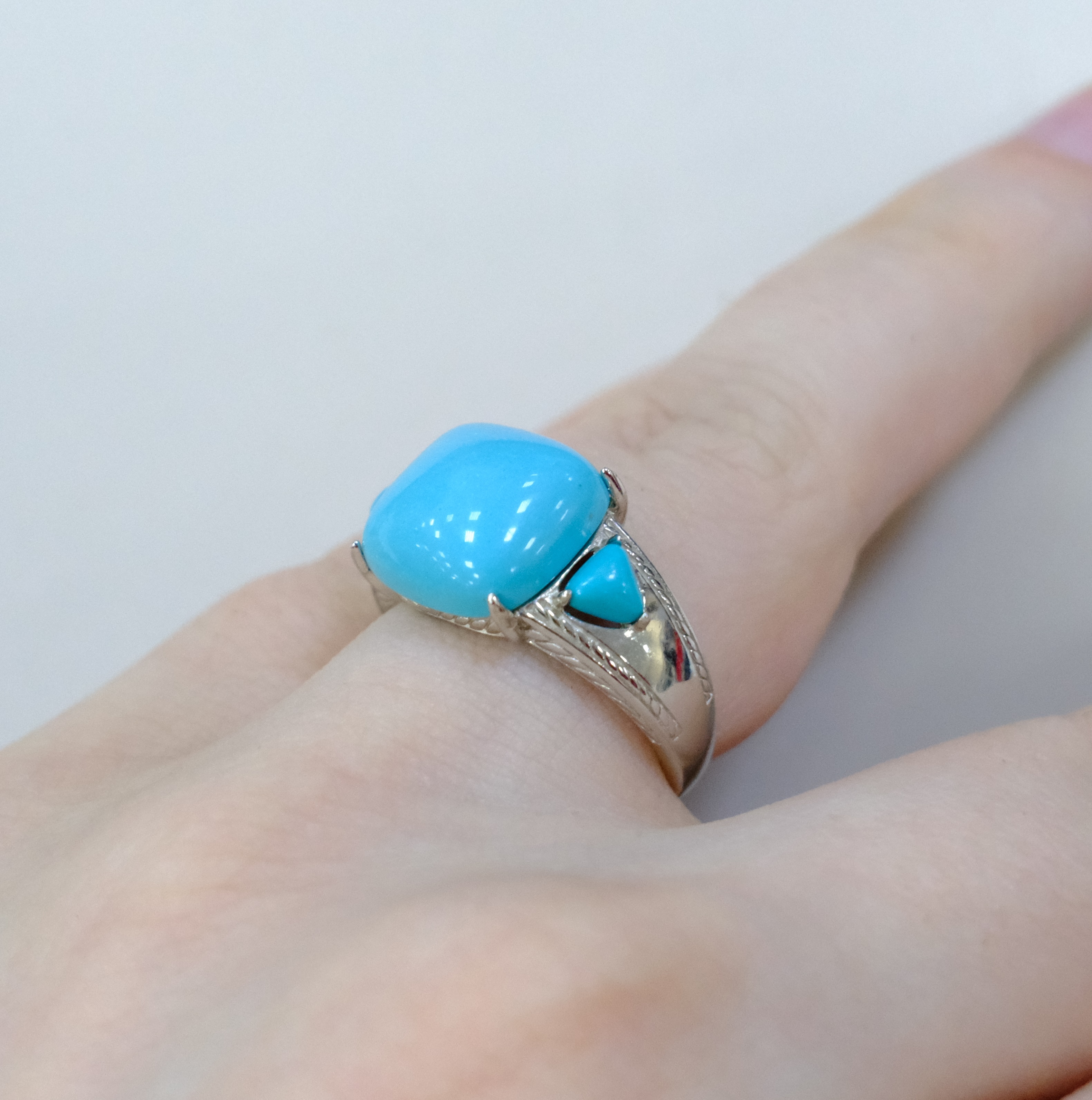 Серебряное кольцо с бирюзой